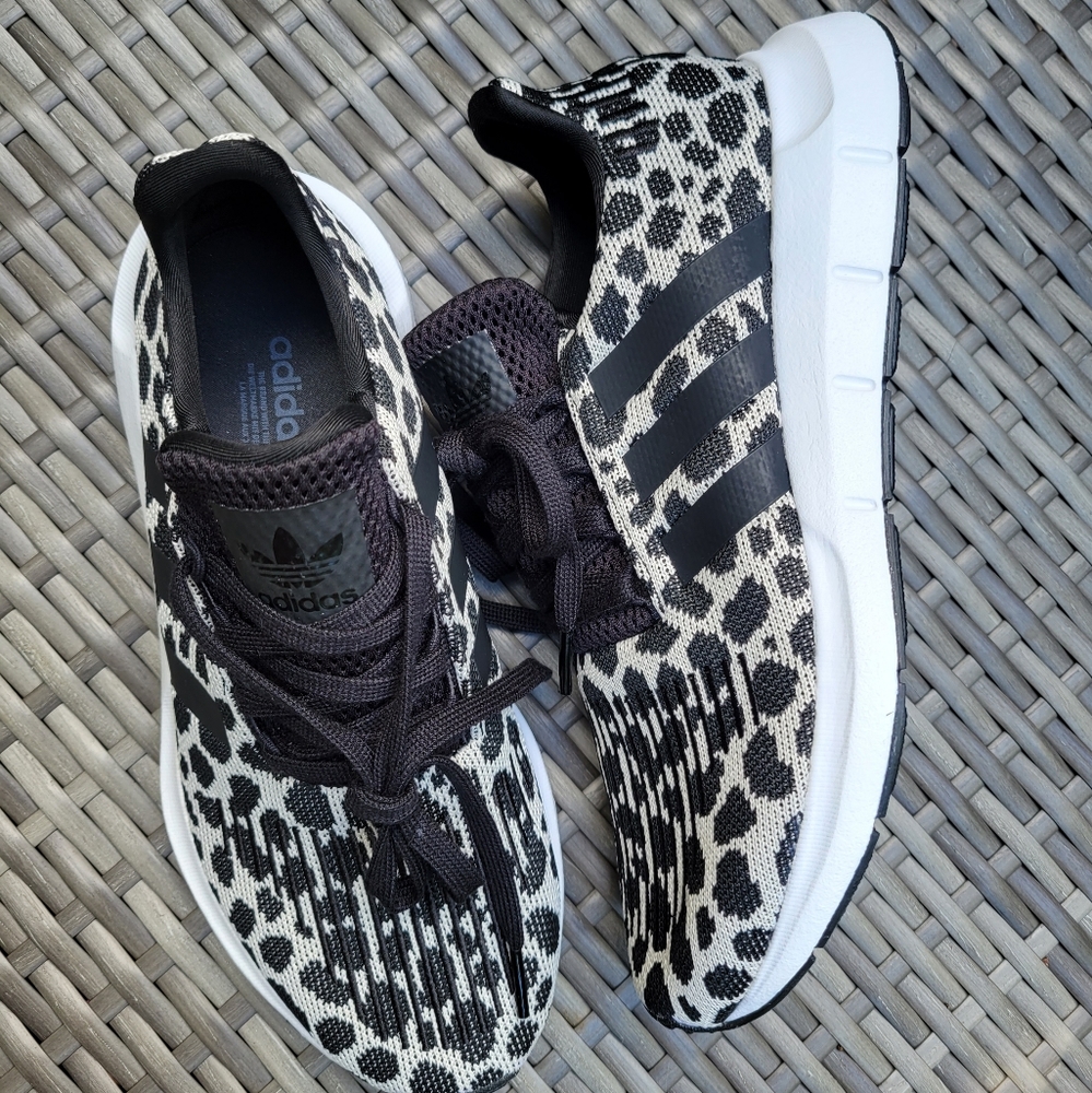 Women's Adidas Size 7